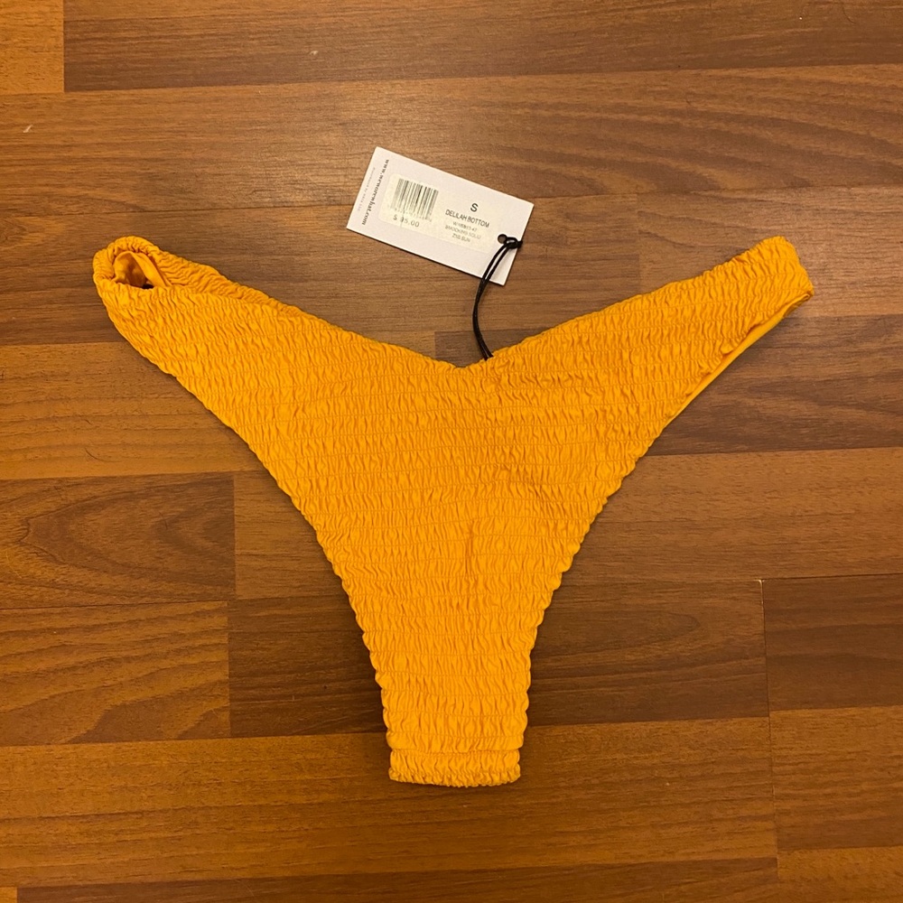 WeWoreWhat Delilah Bikini Bottom - Picture 3 of 8